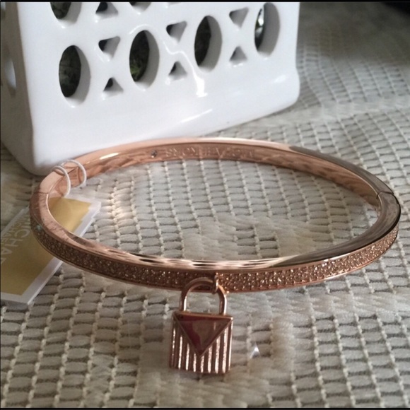 Michael Kors Pave Rose gold tone charm bangle NWT - Picture 2 of 8